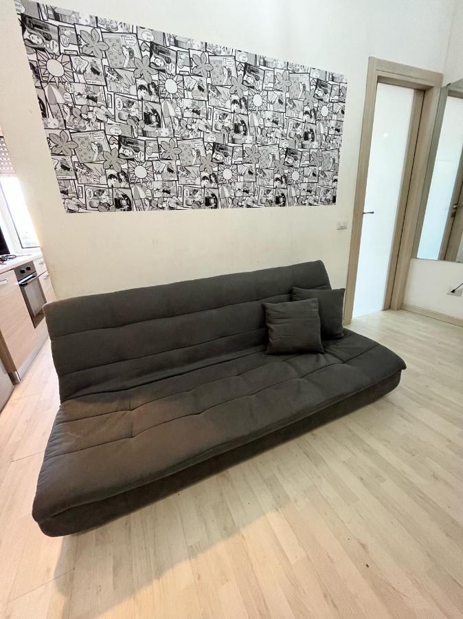 With A Big Balcony Close To The Metro Milan